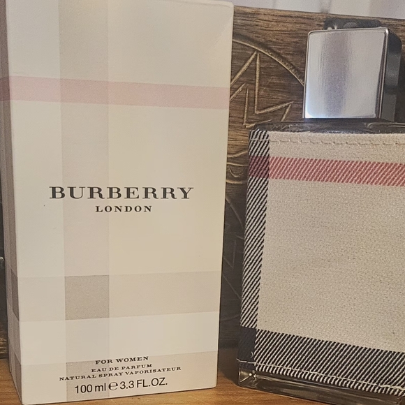 BNIB!! BURBERRY LONDON